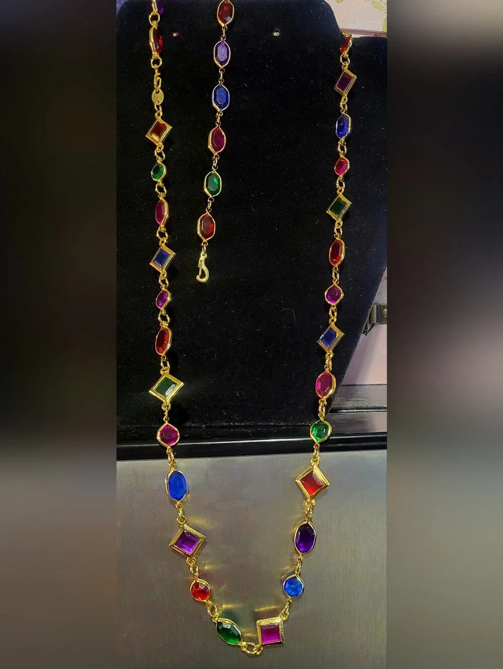 Vtg Gold Tone Multicolor Acrylic Gem Bezel Station 30